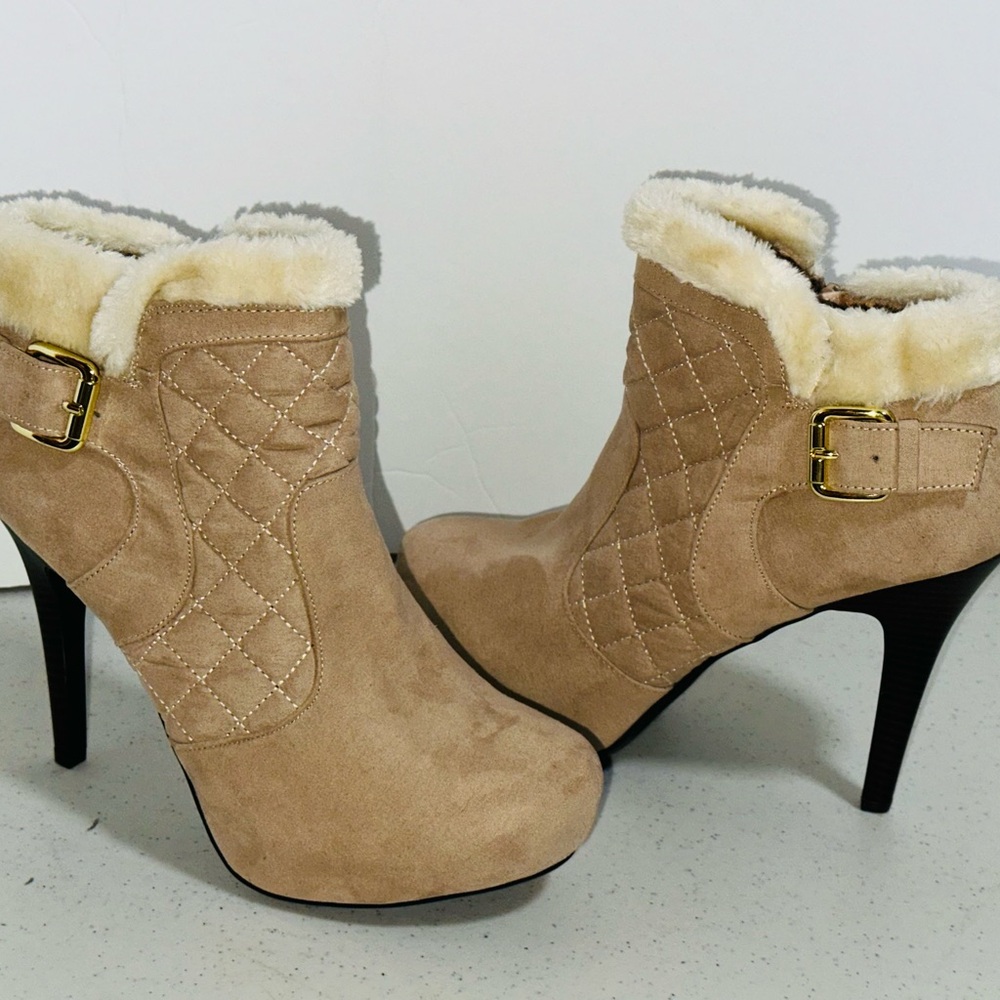 Madeline Girl Faux Suede and Fur Elegant Cream Heeled Boots New - Picture 4 of 10